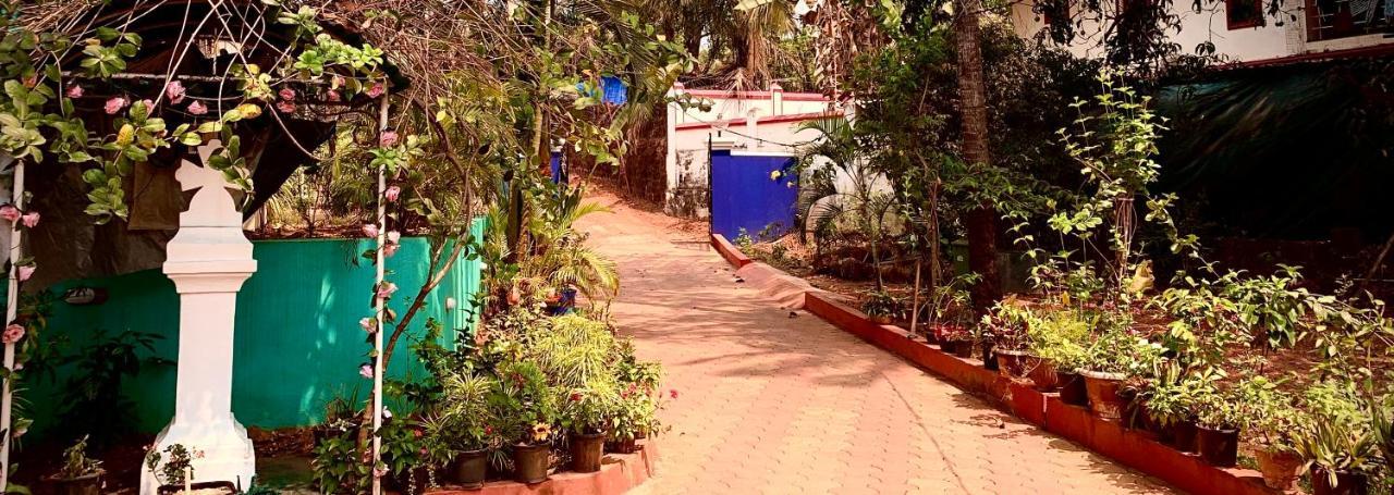 Stan-Inn, North Goa, Vagator, With Strong Wifi,Free Private Parking & Kitchen, Can Cook Where You Stay ภายนอก รูปภาพ